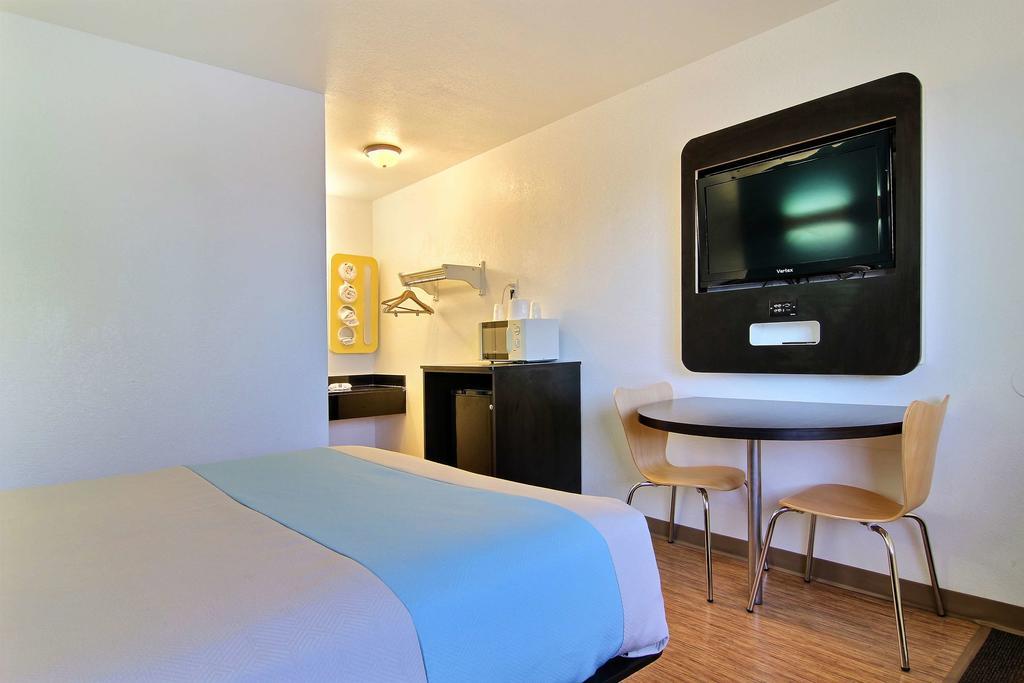Motel 6-Carlsbad, Nm Εξωτερικό φωτογραφία