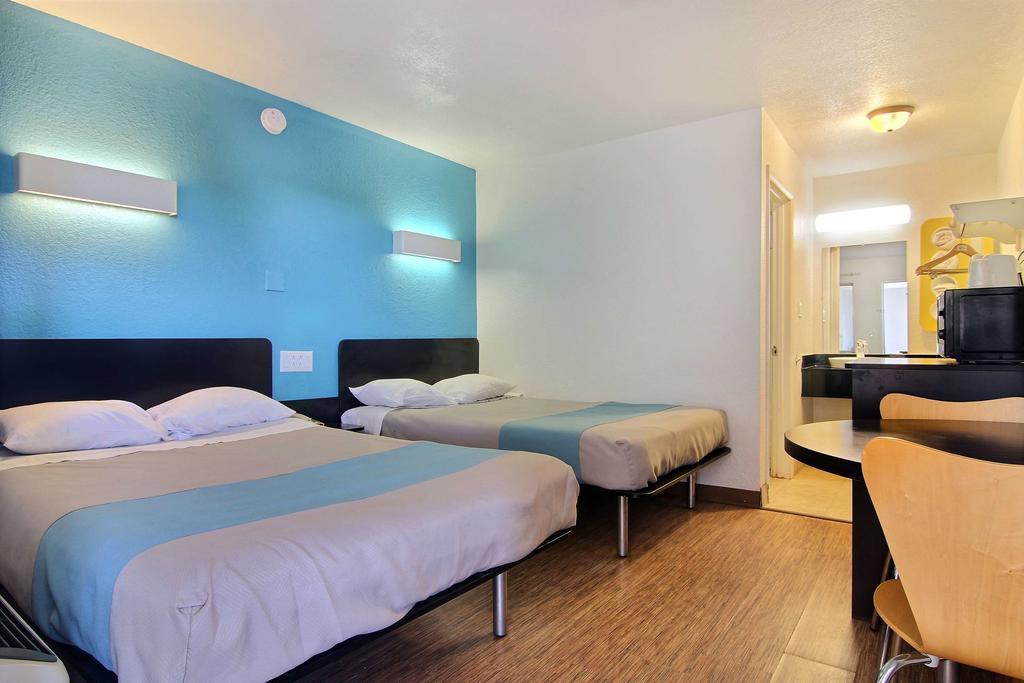 Motel 6-Carlsbad, Nm Εξωτερικό φωτογραφία